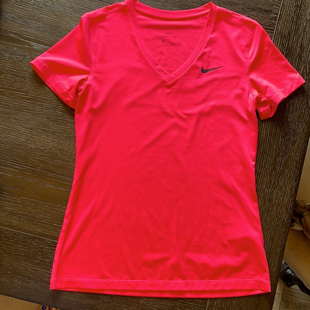 Hot Pink Small Nike shirt